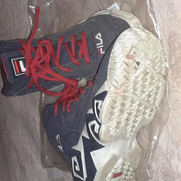 Filas - Picture 3 of 5